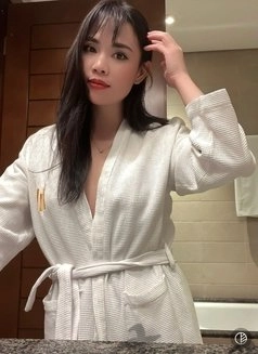 Call Girl Delhi Zumy