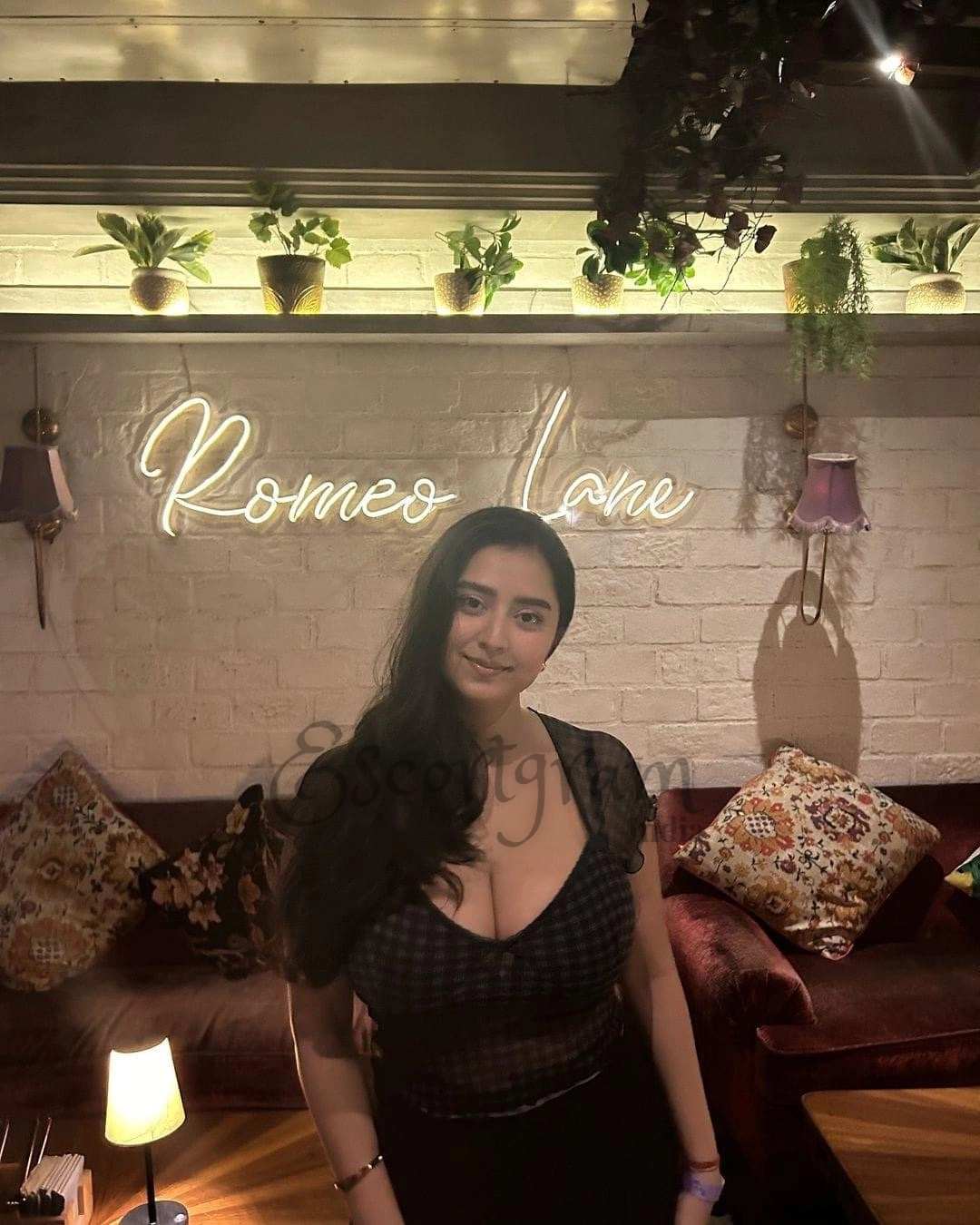 Call Girl Delhi Minakshi