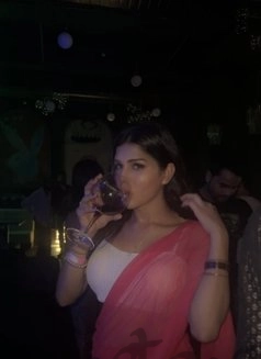 Call Girl DELHI Gurleen