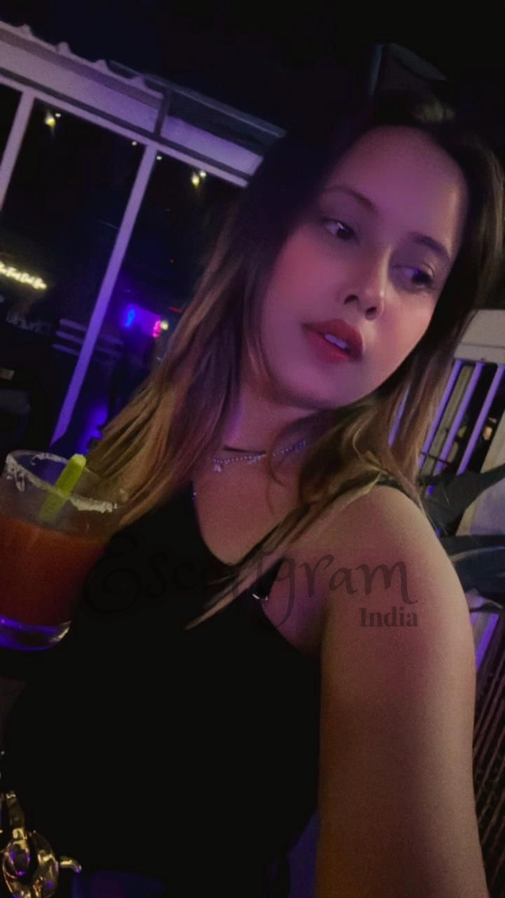 Call Girl DELHI Komal