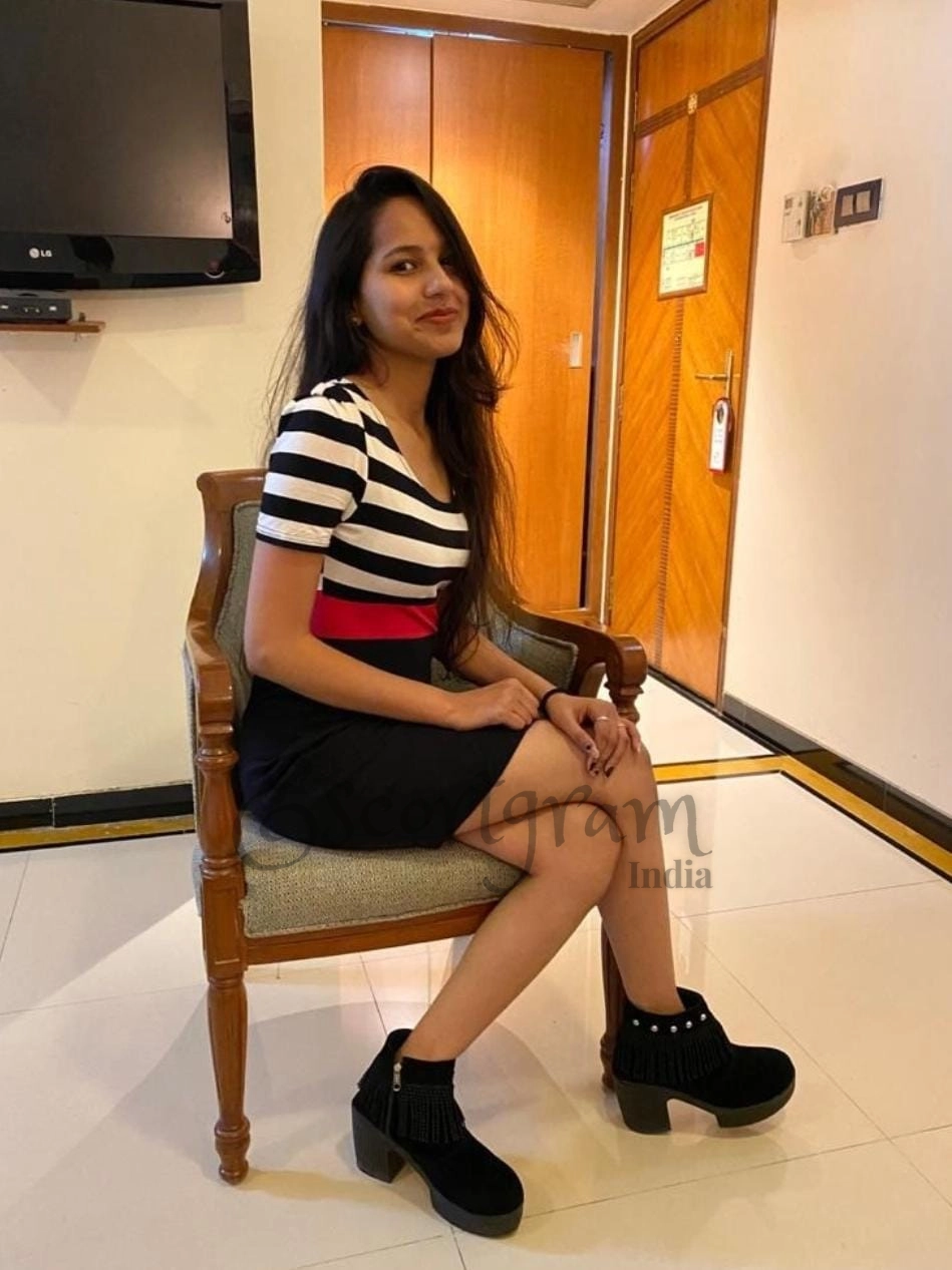 Call Girl DELHI Komal Pandey Travel Companion