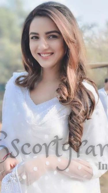 Call Girl DELHI Sabina