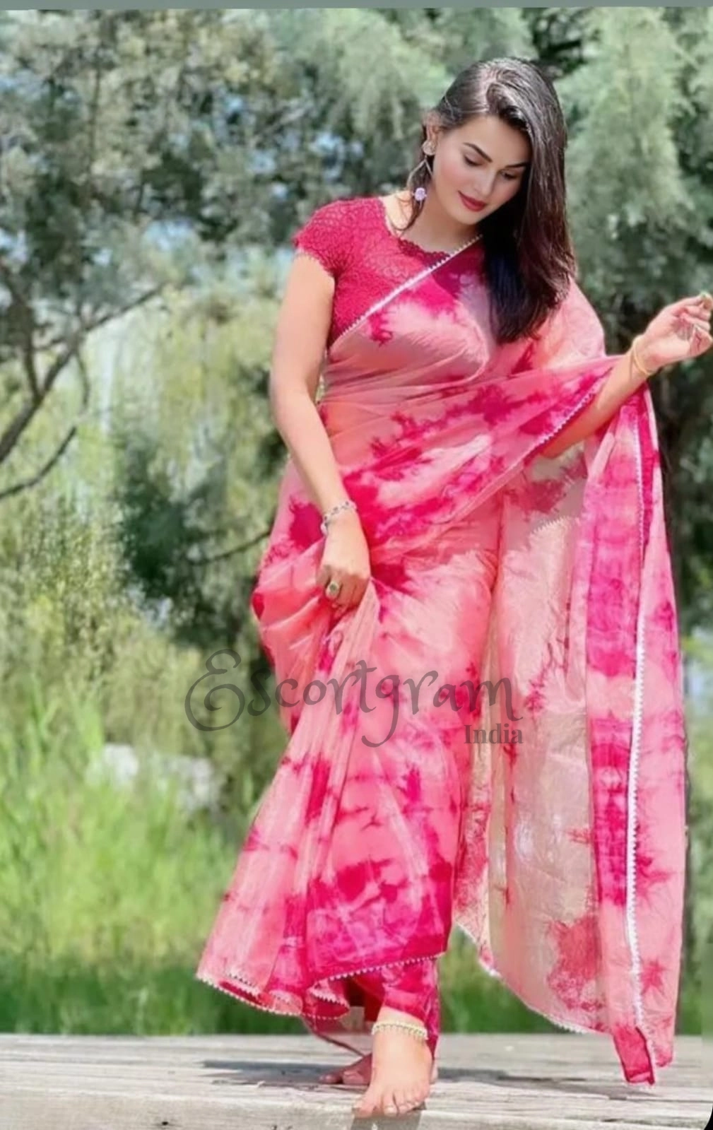 Call Girl DELHI Sneha